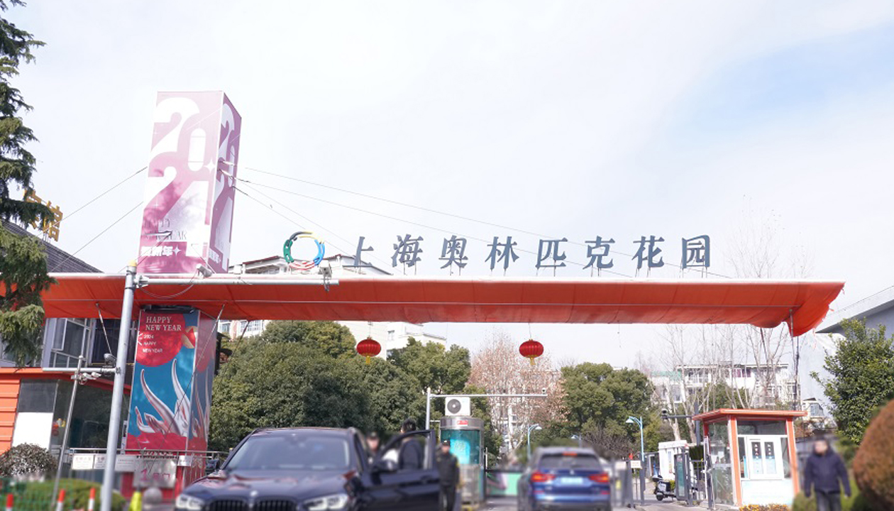 J9集团电梯，，，，，为上海奥林匹克花园小区电梯刷新，，，，，焕新优美生涯